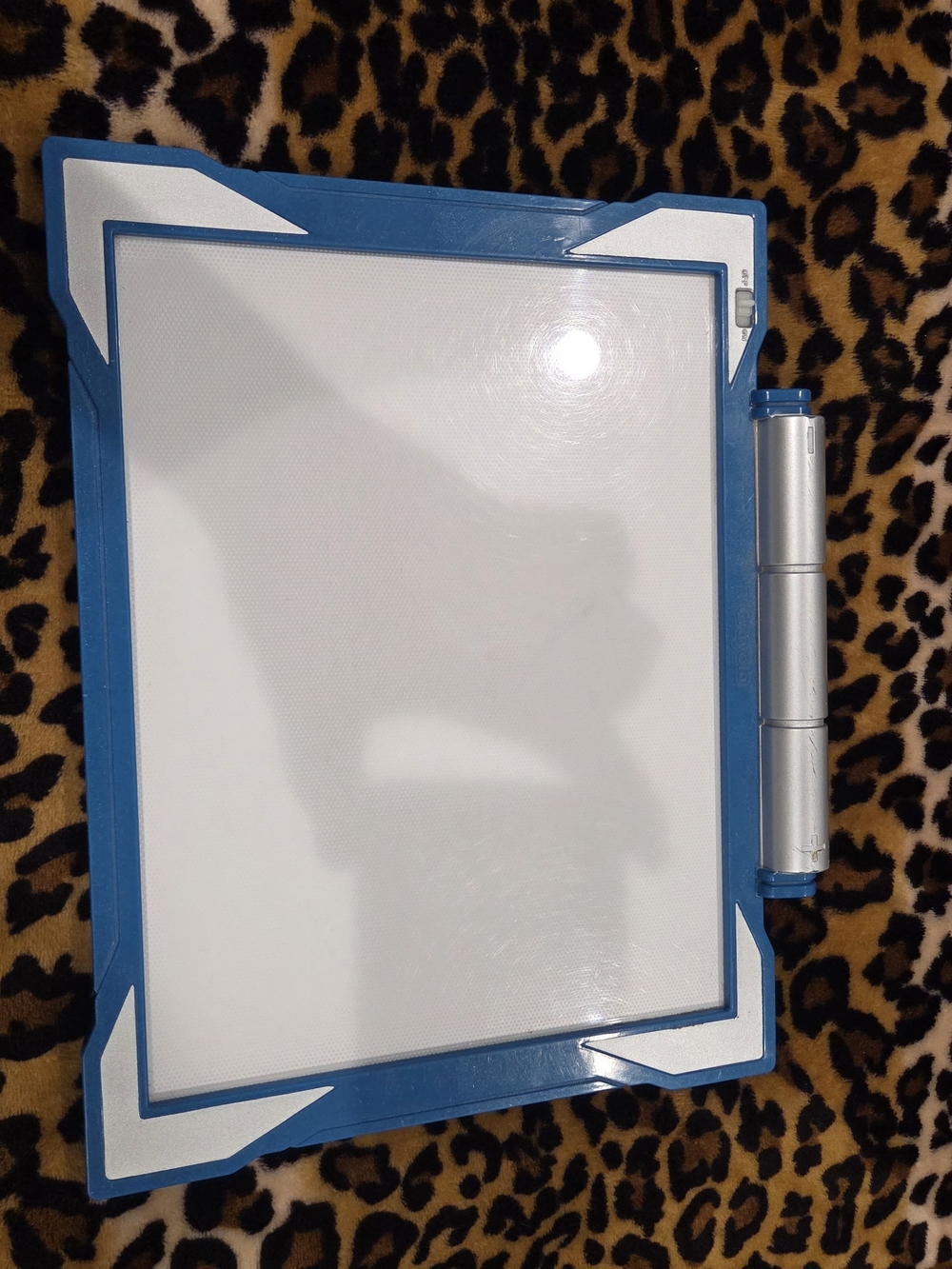 Crayola Light-Up Tracing Pad in blue